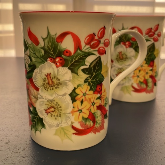 4PC Set Crown Trent Staffordshire Christmas Mugs Bone China - Picture 4 of 10